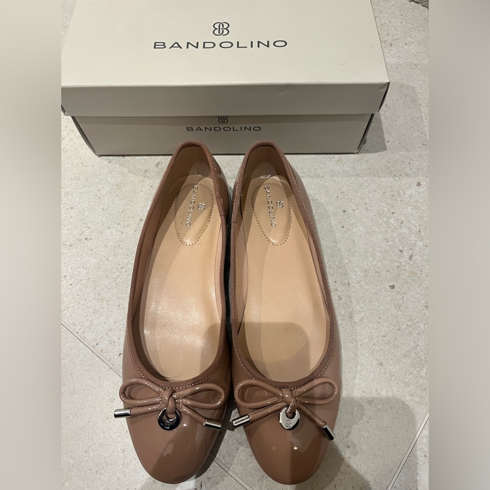 Tan ballet flats size 8M